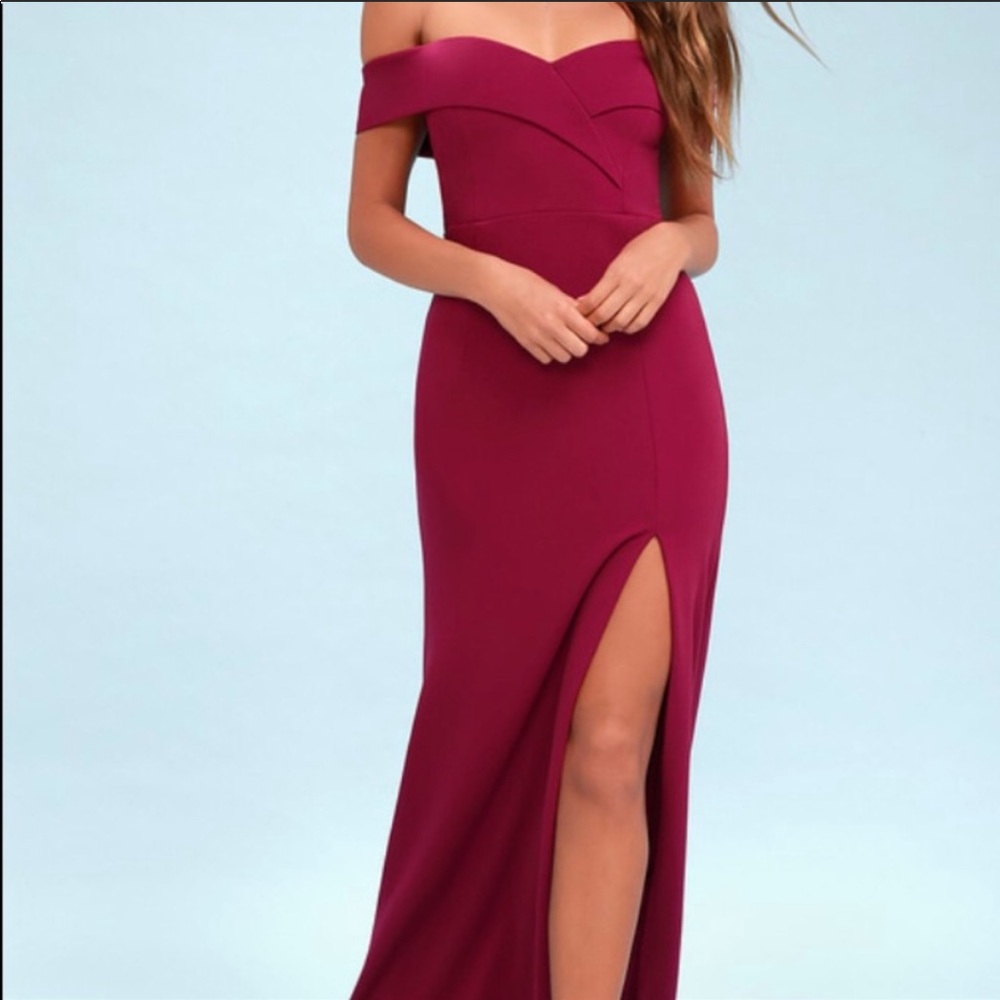 Lulu’s xs gown